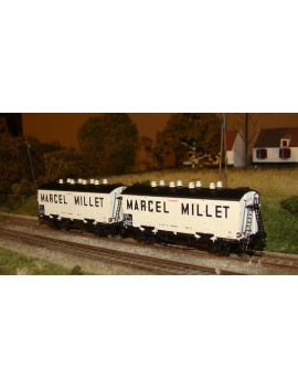 Set of 2 HI Standard wagons...