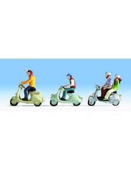 3 youngs on scooter